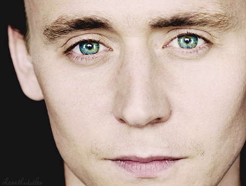 squidgysquidgyfa-lalalala:  Can we all just take a moment to appreciate Tom Hiddleston’s