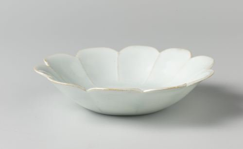 Ceramic bowl in the shape of a flower, China, 12th centuryRijksmuseum Amsterdam Provenance: On loan 