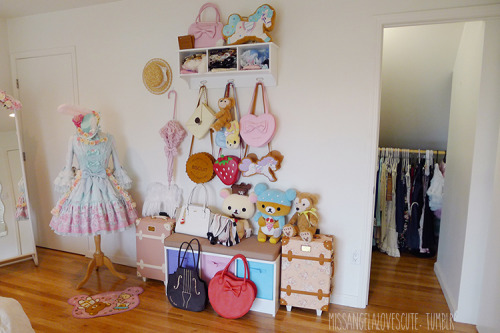 missangelalovescute: Room tour and wardrobe post! I recently moved to this room so the furniture is 