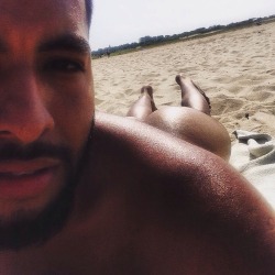 leonardo732:  Nude beach, SandyHook   Instagram/Twitter: @leonaido732