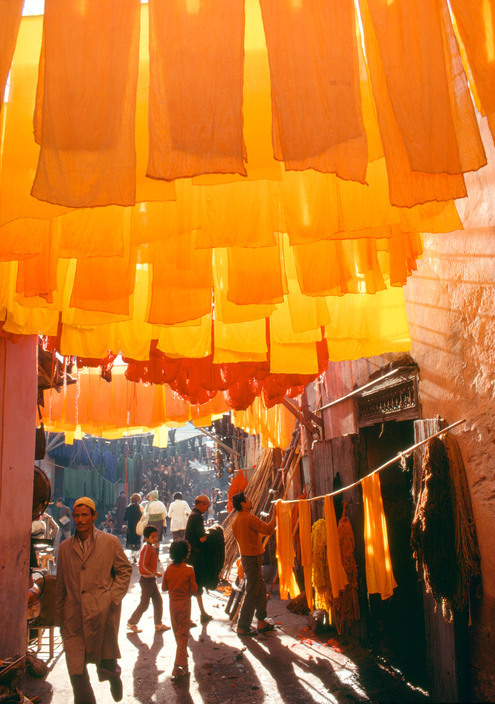 morobook:  Morocco.Neighbourhood of Mouassine. Wool dyers.1977  
