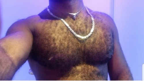 Mmmm sexy fur and chain