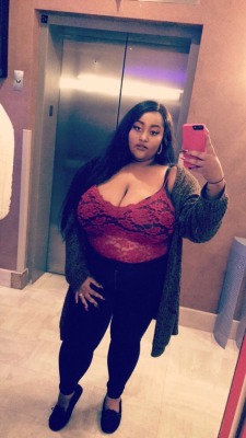 swaywithb:  anyaithesaiyan:Big Girl Slay