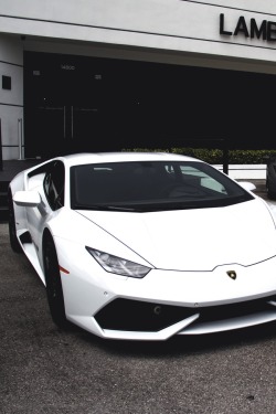 vistale:Lamborghini Huracan | via