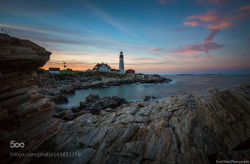 random-photos-x:  Portland Head Light by EHinesNWI. (http://ift.tt/1CzMm9N)