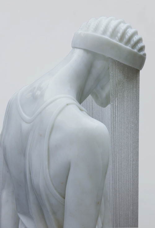 fer1972:  Ghost Boy, Ghost Girl: Carrara Marble Sculptures by Kevin Francis Gray  Mierdure! O.o