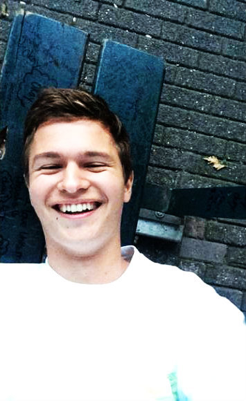  Ansel Elgort Instagram 