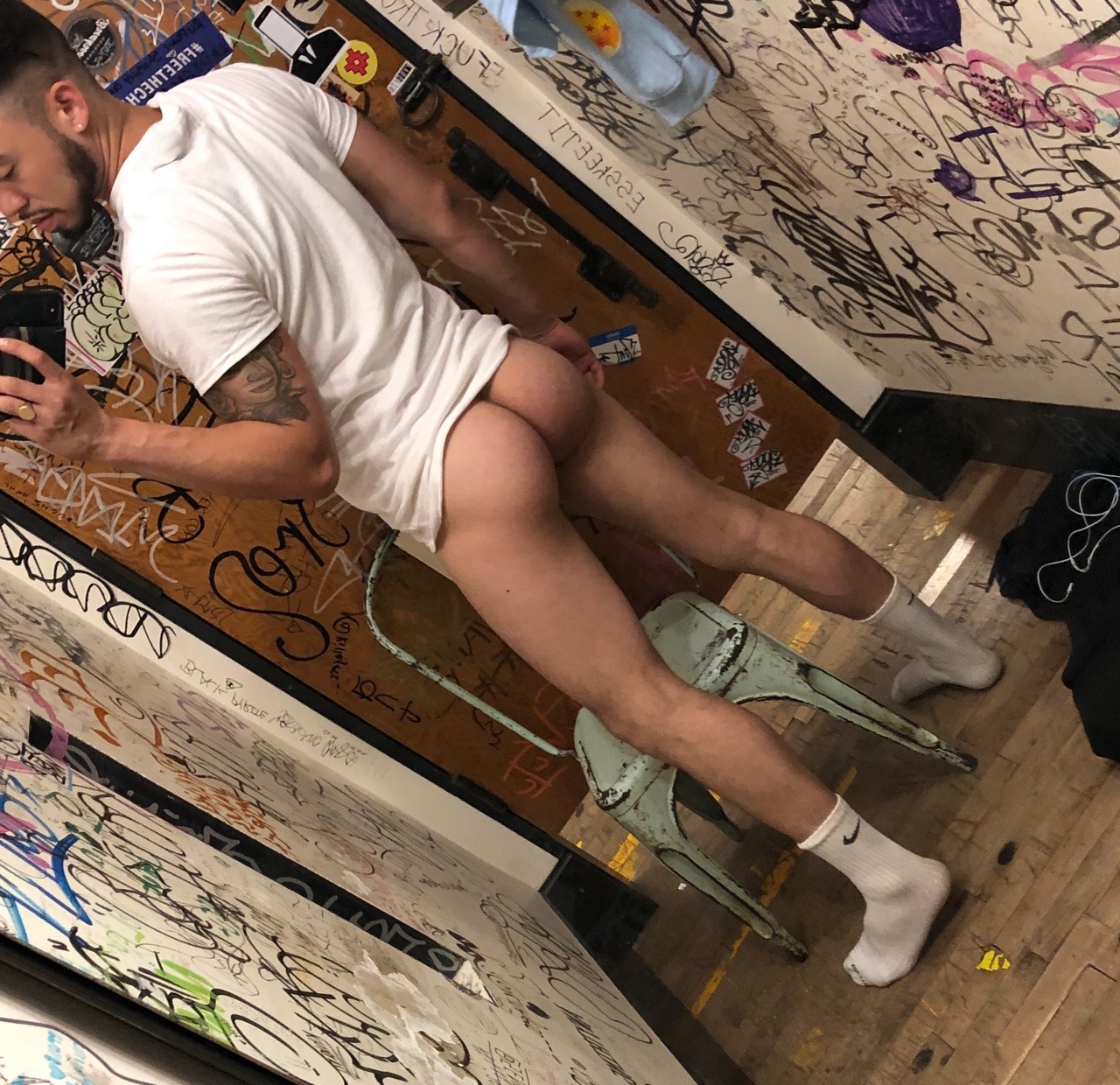 briannieh: I play too much in dressing rooms 😬 onlyfans.com/briannieh  