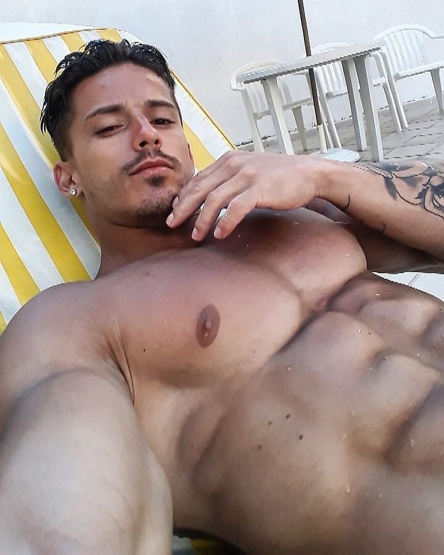 robinhorny:dragon86xxx:Alex SalgueiroTesudo🏳️‍🌈Seja você também mais