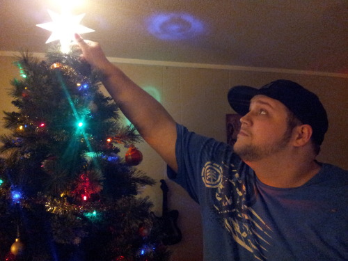 koguma-kun:  Put up the Christmas Tree last night with my boyfriend. Getting ready for the Holidays :3 