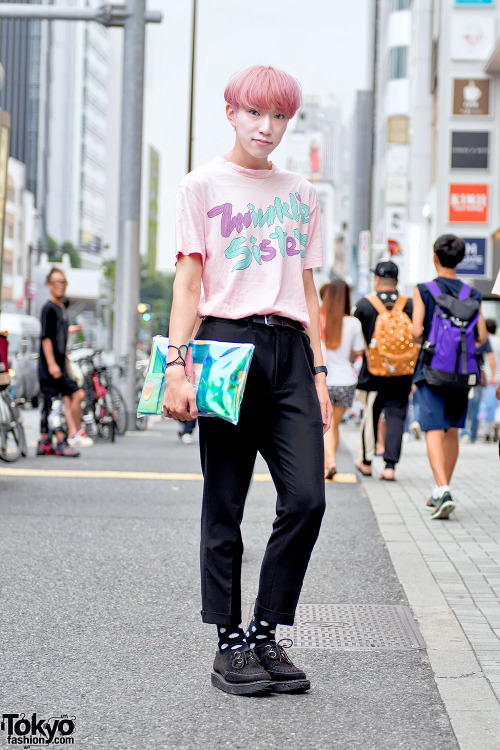 Sho is an English-speaking Japanese college student who we often see around Harajuku. His look inclu