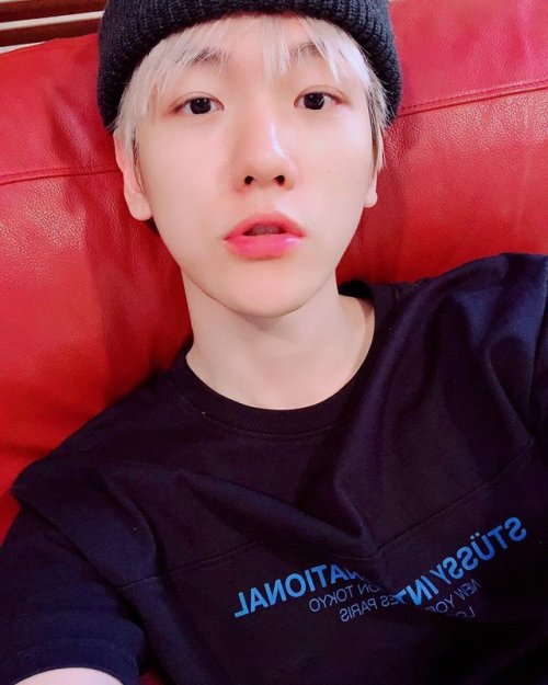  180505 baekhyunee_exo: 올해에도 어김없이 축하를 많이많이받는 생일이군요!!>< 고마워요! 우리엑소엘!!❤️큥일축하 다 봤다!!ㅎㅎ연습하면서 덕분에 많