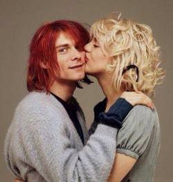 realidad-retorcida:   Kurt Cobain y Courtney