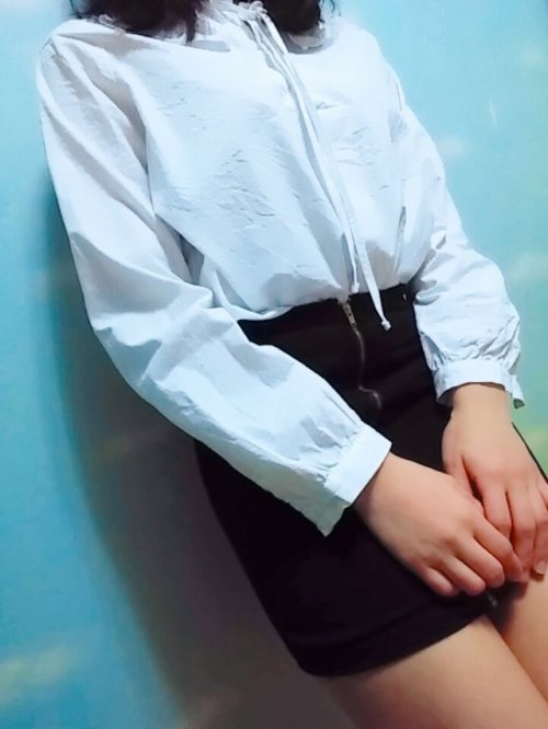 porno–club: 每天发布和转发精品欢迎大家关注。传送门porno–club.tumblr.com(10KFANS)欢迎各种原创作品投稿，接推广，请私信。
