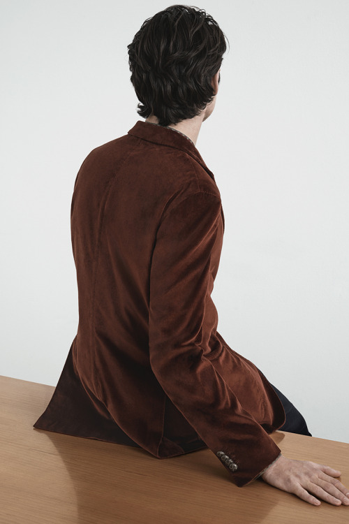 bothsidesguys:  Luke Powell BY Paul Wetherell FOR Boglioli FW16.boglioli.itinstagram.com/bogliolioff