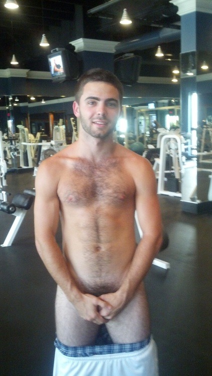 jocksdropem:  Porn star Josh Long? See him naked here and you decide.