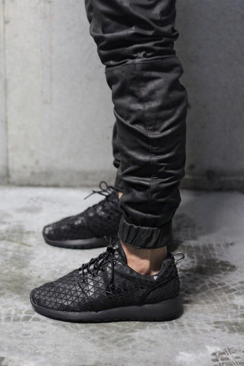 nomanlegacy:  Trill Street Style blog!