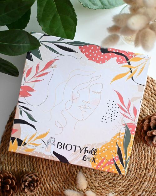 Hello par ici ! Aujourd’hui, je vous dévoile le contenu de la @biotyfullbox d’avr