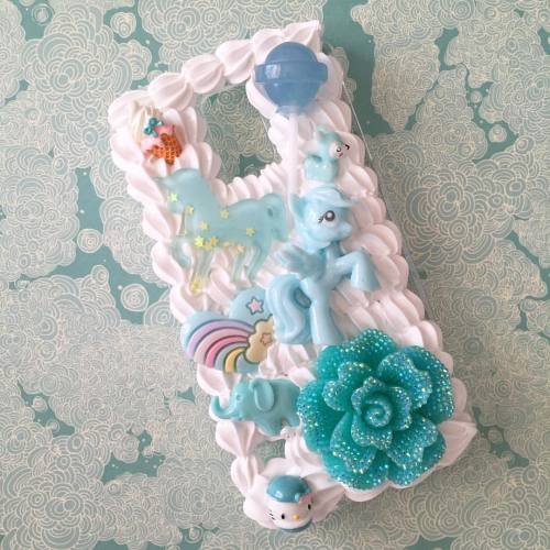 Pastel blue pony case for Galaxy S5! This cutie will be available at Anime USA over Halloween weeken