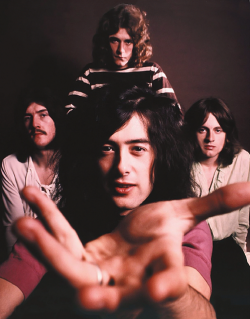 babeimgonnaleaveu:  Led Zeppelin photographed by Ron Raffaelli, 1969 