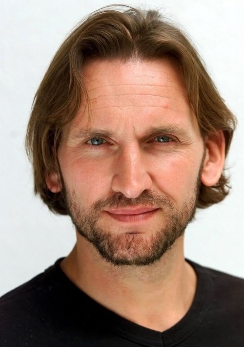 Reblog if you've ever lost yourself in Christopher Eccleston's eyes