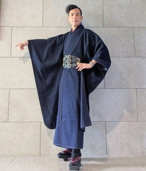 tanuki-kimono: Kei Hirabayashi one again delivering a killer look and demonstrating how nice furisod
