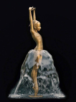 Thedesigndome: Bronze Fountains Statuses Completed And Brought To Life With Water