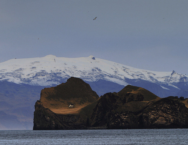 fabforgottennobility:  Eyjafjallajökull by Sverrir Thorolfsson on Flickr.