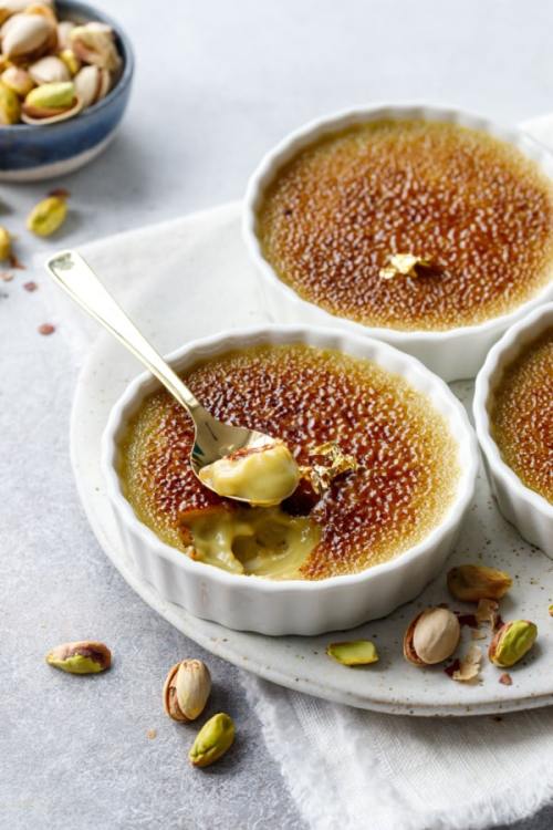 Porn photo sweetoothgirl:  Pistachio Crème Brûlée