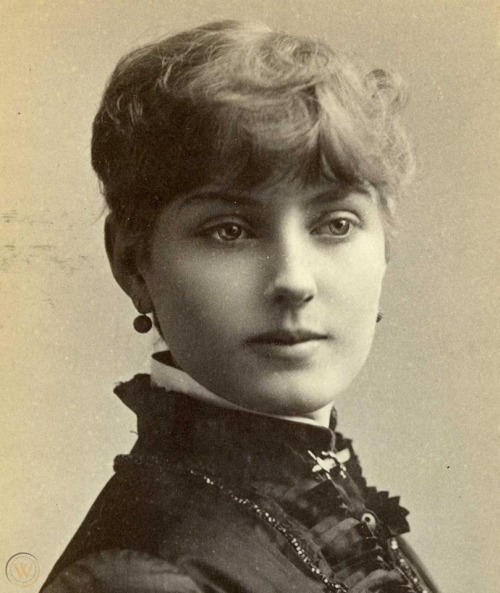 Lillian Russellhttps://Painted-Face.com/