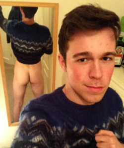 justsomeboynudies:  Cutie I traded with on Christmas 