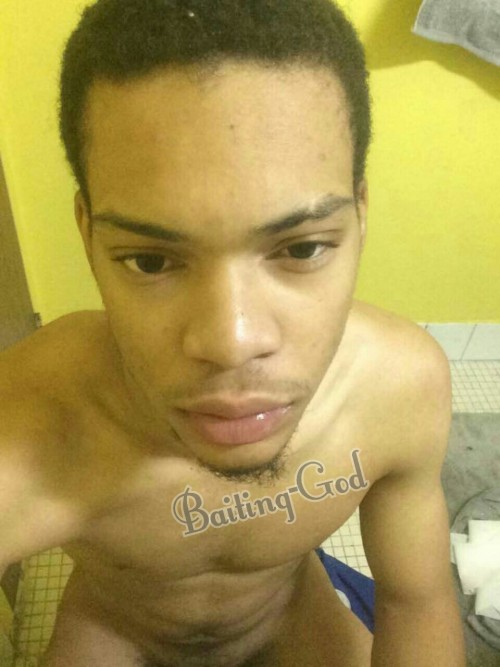 baiting-god:  #Baiting-God #tighthole #Cutie #Freak