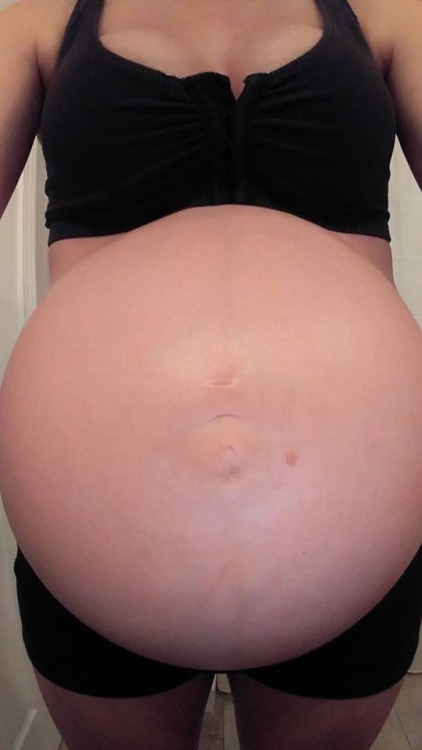 bellylove577:Very big bumps!