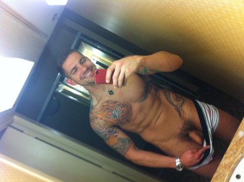 nakedguyselfies:  nakedguyselfies.tumblr.com  If you’re a Hot Fit Gay/Bi Young Guy going to the first week of Schoolies 2013, be sure to CLICK HERE Also be sure to follow Naked Guy Selfies here on tumblr! 