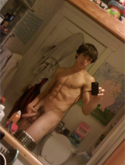 brodays:  Hot Self Pic Studs! Hundreds Of Dudes Added Daily! http://brodays.tumblr.com/