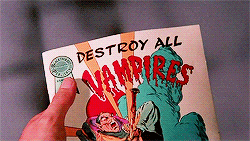 brundleflyforawhiteguy:  glorianas: My own brother a goddamn shit sucking vampire