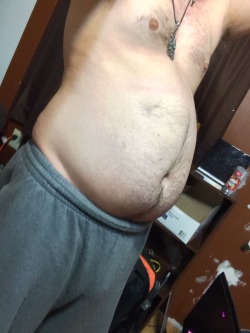 bigwolfcakebelly:  Belly could definitely