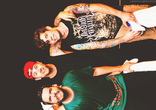 thedivinezeros:  Photo by Adam Elmakias 