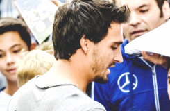 sergiooramoss:
“ Cute players: Mats Hummels. (1/8)
”