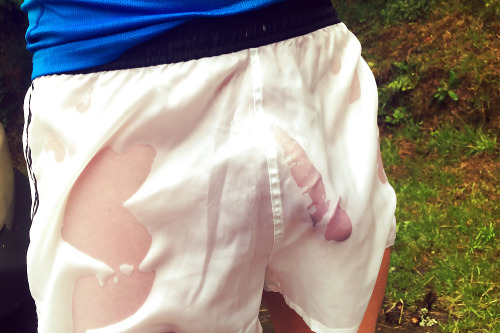 Don’t you love it when those nylon shorts get wet!