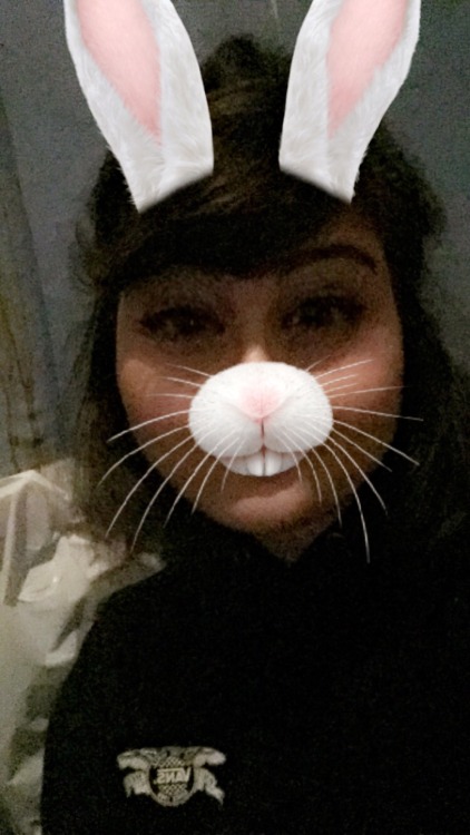 pikmyin:im having fun in my house with bad lighting