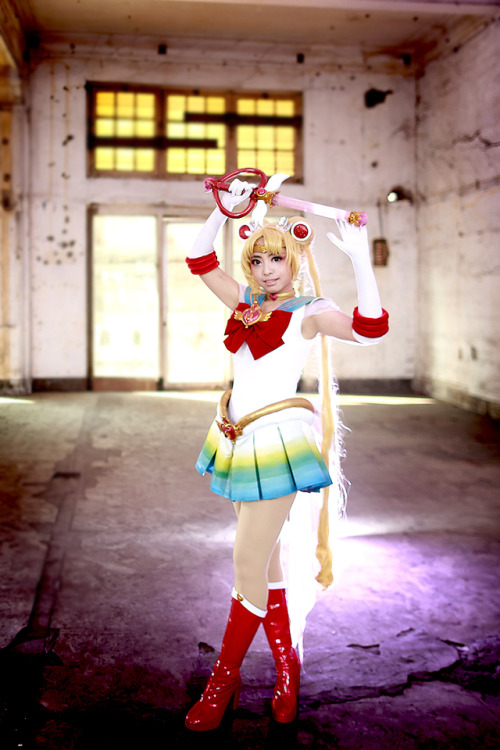 Super Sailor Moon ([ Album 2 ])(click the photo to see more)photo by Red Charlottecostume | props by