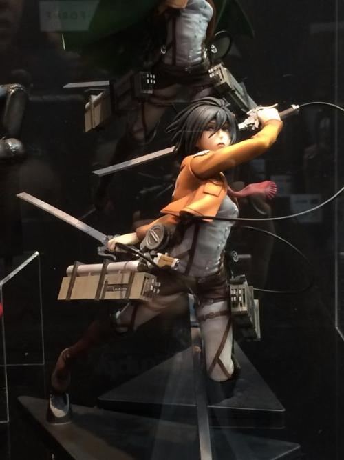 Close-ups of Union Creative’s painted Mikasa figure, which debuted at Wonder Festival Winter 2015 today! (Source)See it on display with UC’s Levi figure here.Also, these were the original sketches by Asano Kyoji: