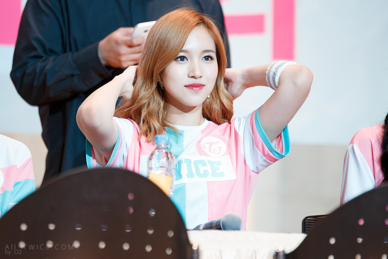 160529 Jamsil Fansign © ALL TWICE Editing allowed, do not remove logo. 