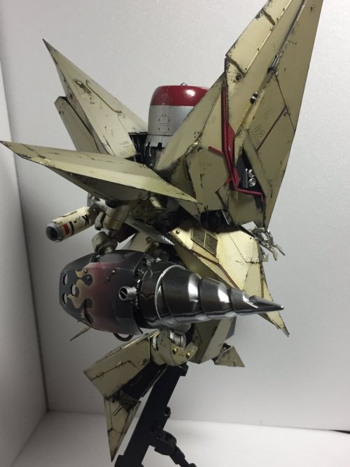 foot-suk:  as-warm-as-choco:  “KING KITTAN” (Kittan’s gunman) masterfully crafted by Warunori !  holy shit 