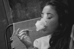 that-stoner-krazy-one:  girls are hot when