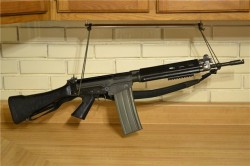 gunrunnerhell:  DSA SA58 Carbine An 18” barreled version with a rather uncommon magazine. That is the Bren L4A1 30 round magazine. The L4A1 was chambered in 7.62x51mm rather than the older .303. Downside to the mags however is that since the Bren was