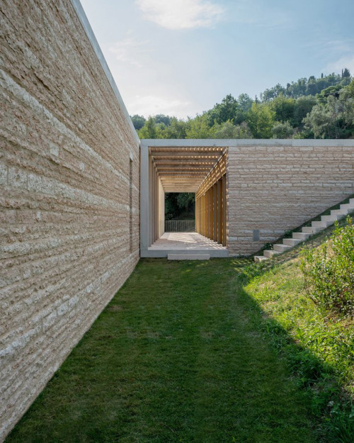 archatlas:  Villa Eden David Chipperfield ArchitectsThe west bank of Lake Garda is characterised by 