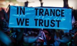 feelingthepastmovingin:  #InTranceWeTrust 