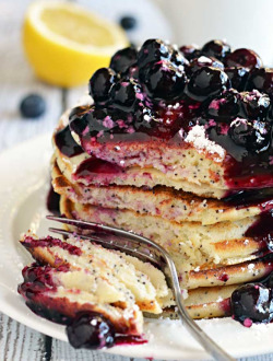 fullcravings:  Lemon Ricotta Poppy Seed Pancakes 